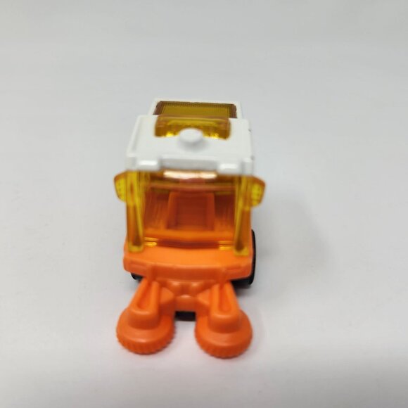 Matchbox City Sweeper Model Orange/White/Black Diecast Toy Vehicle MB1189 2018 - Picture 4 of 7